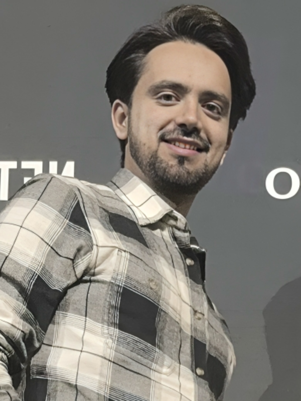  Mahdi Ghamsari