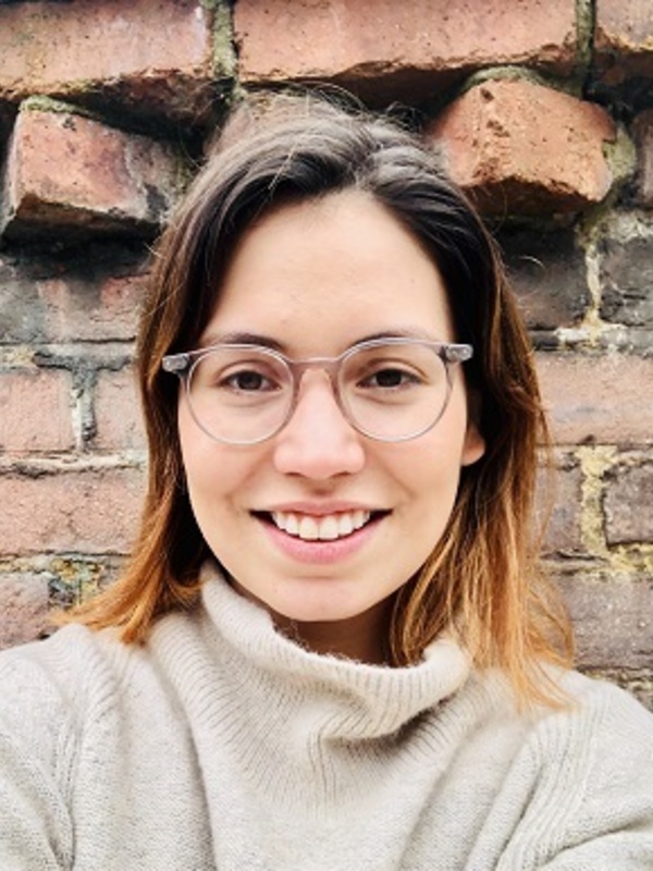  Daniela Meneses Sala