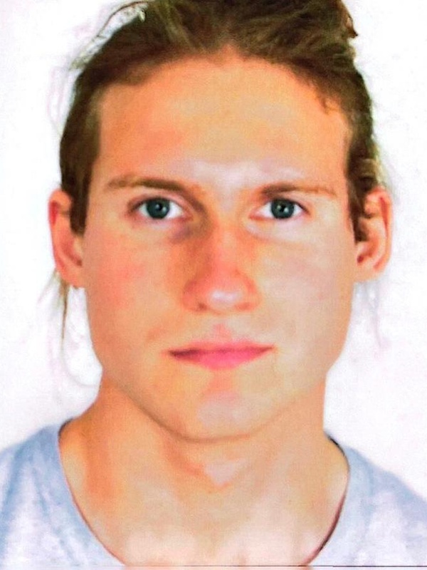  Erik Tihelka
